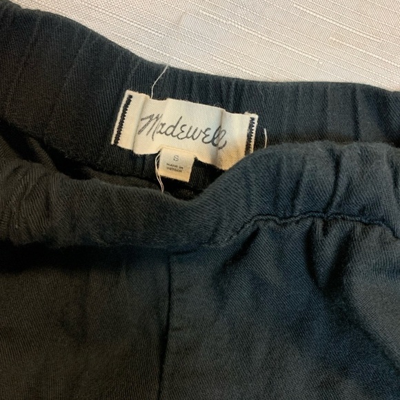Madewell pull on shorts - Picture 3 of 5